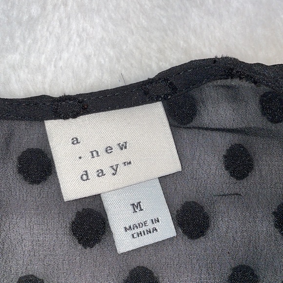 A New Day Metallic Crepe De Chine Blouse- M - Picture 3 of 5